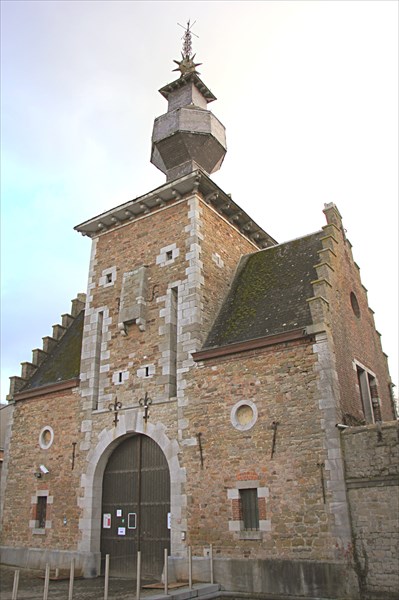 144-Замок Жеэ